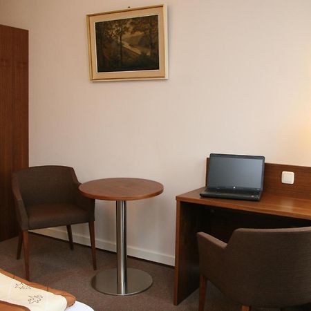 Rhein-Hotel Andernach Esterno foto