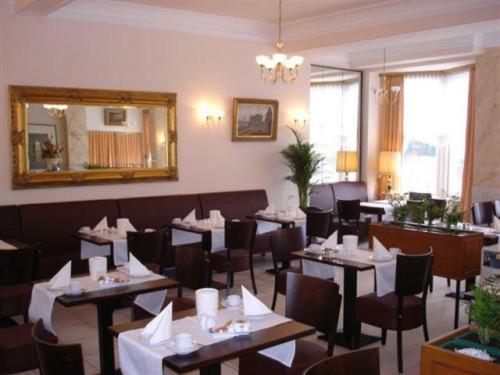 Rhein-Hotel Andernach Esterno foto