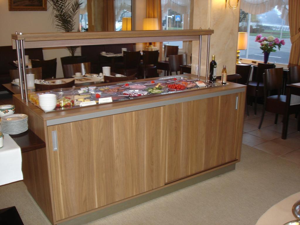 Rhein-Hotel Andernach Esterno foto