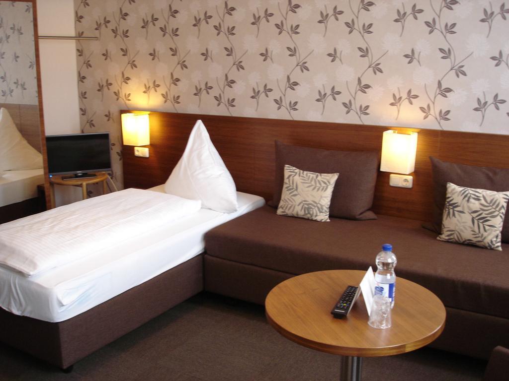 Rhein-Hotel Andernach Esterno foto