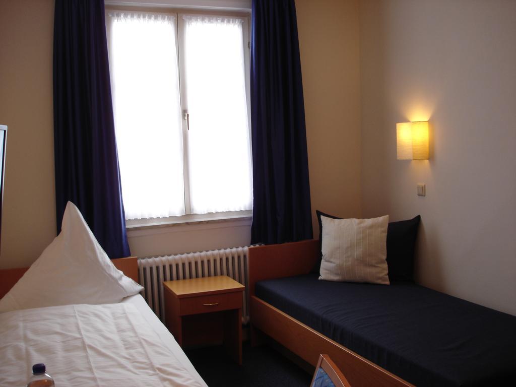 Rhein-Hotel Andernach Esterno foto