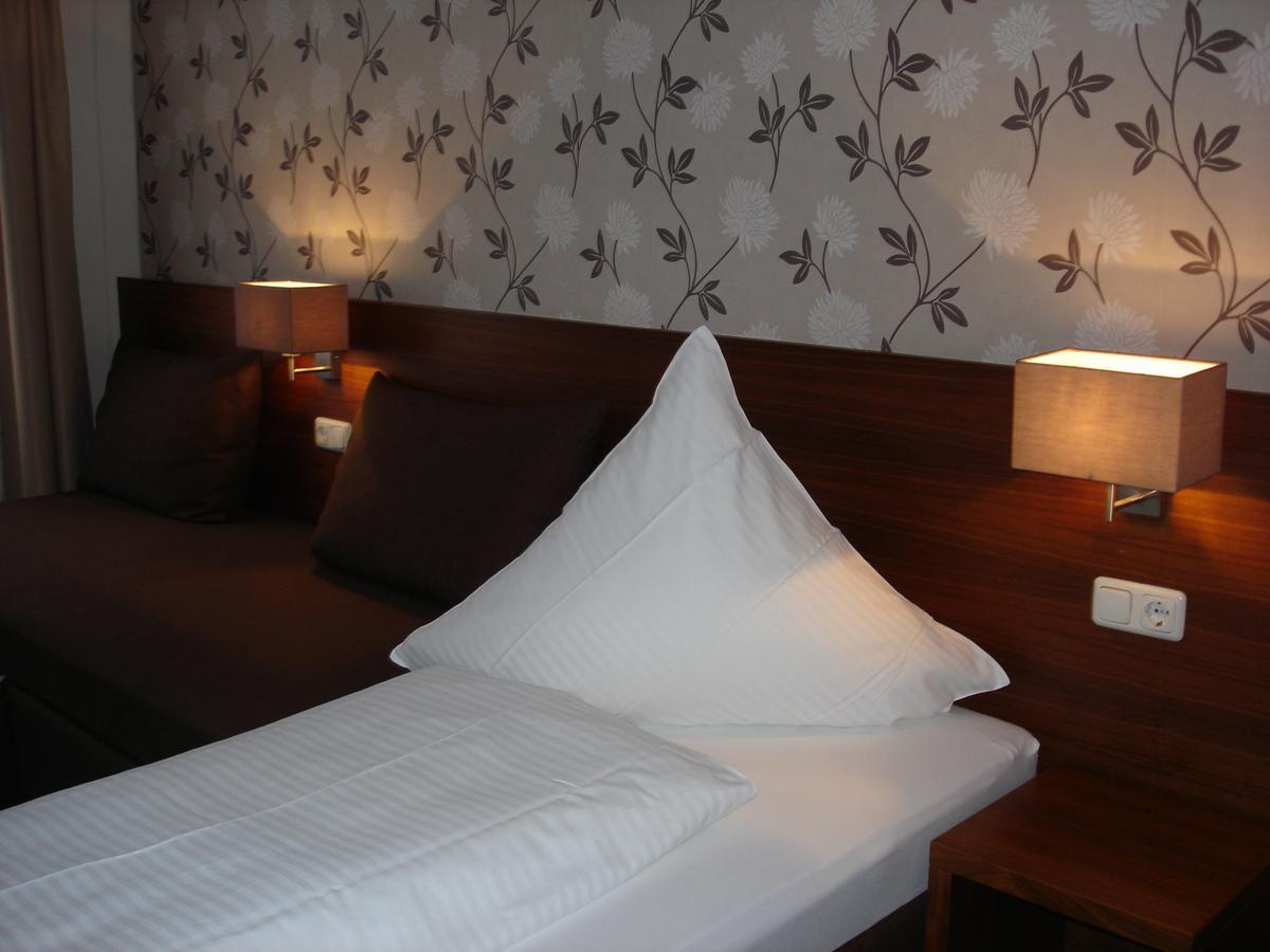Rhein-Hotel Andernach Esterno foto